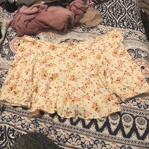 No Boundaries M Cream with Flowers